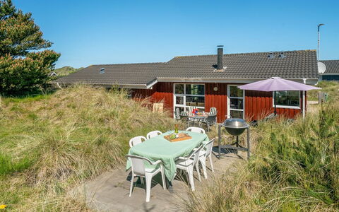 Sighwarth - 350M from the Sea: Busk, Urban Design, Bunddække, Mursten, Lejlighed, Estate, Murværk, Altan, Landscaping