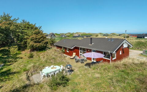 Sighwarth - 350M from the Sea: Busk, Urban Design, Bunddække, Mursten, Lejlighed, Estate, Murværk, Altan, Landscaping