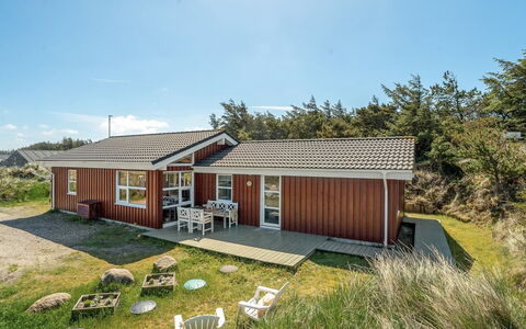 Sighwarth - 350M from the Sea: Busk, Urban Design, Bunddække, Mursten, Lejlighed, Estate, Murværk, Altan, Landscaping