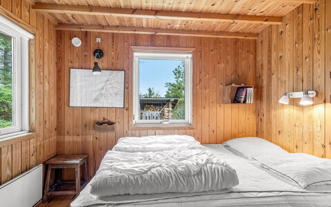 Hereth - 700M from the Sea: Træ, Soveværelse, Sengetøj, Seng, Sengetøj, Indretning, Hjem, Loft, Hårdttræ, Bed Frame