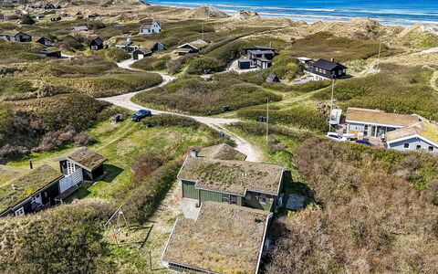 Jobst - 150M from the Sea: Økoregion, Landskab, Landdistrikt, Land Lot, Terræn, Plantesamfund, Tag, Sommerhus, Hældning, Landsby