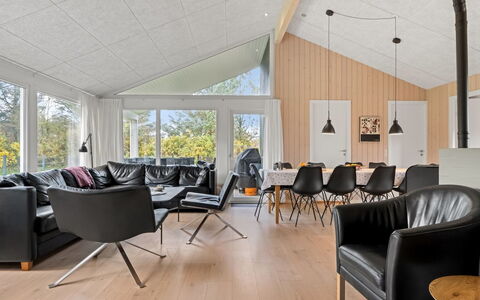 Franke - 1.1Km from the Sea: Loft, Gulvbelægning, Indretning, Etage, Kompositmateriale, Møbel, Udvej, Hotel, Design, Dagslys