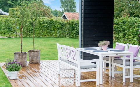 Dorthie - 800M from the Sea: Træ, Hus, Sommerhus, Hjem, Tag, Landdistrikt, Sidespor, Bjælkehytte, Garden Bygninger, Hårdttræ