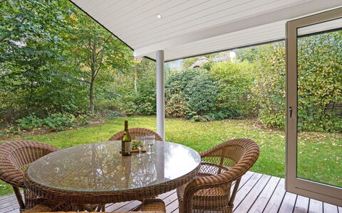 Follerich - 250M from the Sea: Tag, Land Lot, Sommerhus, Hjem, Landdistrikt, Skur, Sidespor, Garden Bygninger, Bjælkehytte, Hytte