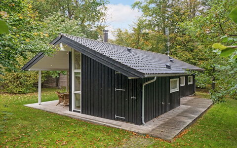 Follerich - 250M from the Sea: Tag, Land Lot, Sommerhus, Hjem, Landdistrikt, Skur, Sidespor, Garden Bygninger, Bjælkehytte, Hytte