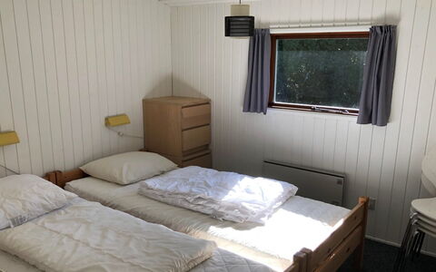Harald - 300M from the Sea: Træ, Sommerhus, Hårdttræ, Planke, Bejdse, Garden Bygninger, Design, Gård, Bjælkehytte, Backyard