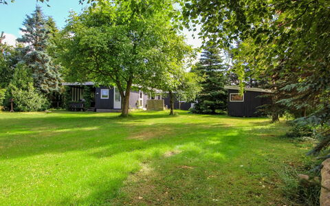 Frode - 400M from the Sea: Træ, Hus, Sommerhus, Hjem, Tag, Landdistrikt, Sidespor, Bjælkehytte, Garden Bygninger, Hårdttræ