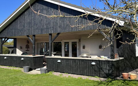 Annegret - 250M from the Sea: Græs, Hus, Tag, Hjem, Sommerhus, Busk, Land Lot, Landdistrikt, Stuehus, Bunddække