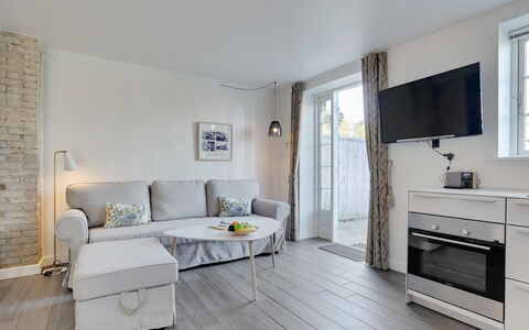 Odeta - 100M from the Sea: 