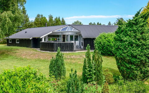 Joakim - 350M from the Sea: Svømmepøl, Udendørs Møbler, Møbel, Udvej, Flise, Eco Hotel, Skygge, Stol, Fritid, Estate