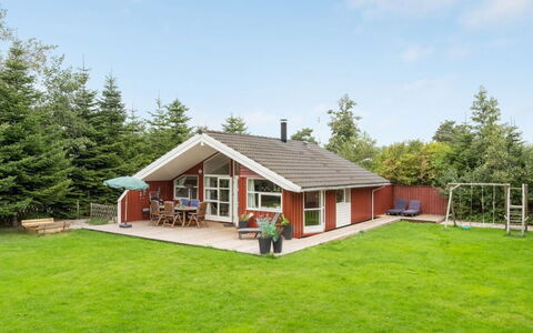 Lyra - 800M from the Sea: Græs, Hus, Tag, Hjem, Sommerhus, Busk, Land Lot, Landdistrikt, Stuehus, Bunddække
