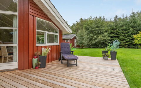 Lyra - 800M from the Sea: Græs, Hus, Tag, Hjem, Sommerhus, Busk, Land Lot, Landdistrikt, Stuehus, Bunddække