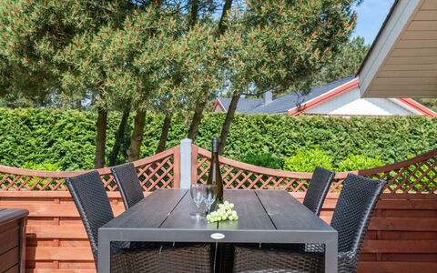 Filippa - 900M from the Sea: Tag, Sommerhus, Hjem, Skygge, Sidespor, Stuehus, Veranda, Udendørs Struktur, Garden Bygninger