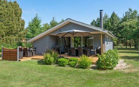Filippa - 900M from the Sea: Tag, Sommerhus, Hjem, Skygge, Sidespor, Stuehus, Veranda, Udendørs Struktur, Garden Bygninger