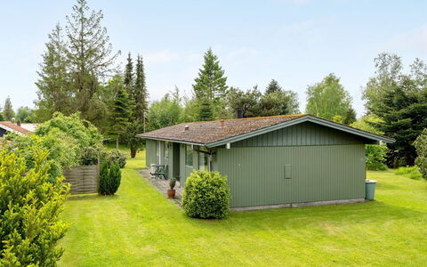 Odstanus - 575M from the Sea: Boligområde, Tag, Forstad, Indkørsel, Estate, Skorsten