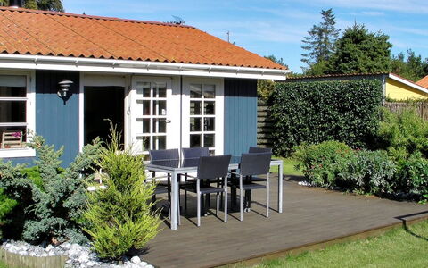 Nitis - 200M from the Sea: Hus, Hjem, Tag, Sommerhus, Land Lot, Estate, Stuehus, Landsby, Farm