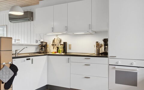 Julkil - 250M from the Sea: Hvid, Design
