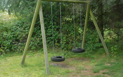Kalv - 75M from the Sea: Boligområde, Tag, Forstad, Indkørsel, Estate, Skorsten