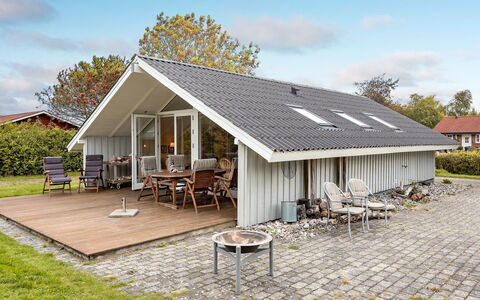 Armund - 300M from the Sea: Træ, Bejdse, Planke, Hårdttræ, Sommerhus, Dæk, Sidespor, Skygge, Trægulve, Garden Bygninger