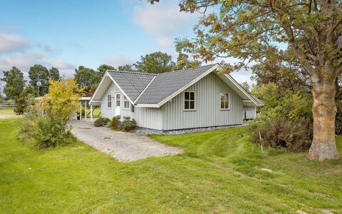 Armund - 300M from the Sea: Træ, Bejdse, Planke, Hårdttræ, Sommerhus, Dæk, Sidespor, Skygge, Trægulve, Garden Bygninger