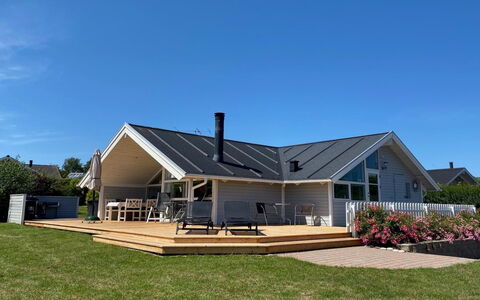 Odin - 200M from the Sea: Tag, Land Lot, Sommerhus, Hjem, Landdistrikt, Skur, Sidespor, Garden Bygninger, Bjælkehytte, Hytte
