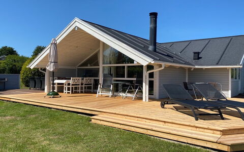 Odin - 200M from the Sea: Tag, Land Lot, Sommerhus, Hjem, Landdistrikt, Skur, Sidespor, Garden Bygninger, Bjælkehytte, Hytte