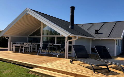 Odin - 200M from the Sea: Tag, Land Lot, Sommerhus, Hjem, Landdistrikt, Skur, Sidespor, Garden Bygninger, Bjælkehytte, Hytte