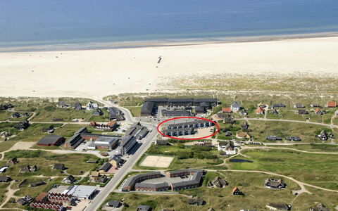 Else - 100M from the Sea: Hus, Tag, Hjem, Sommerhus, Estate, Stuehus, Villa, Veranda, Sidespor