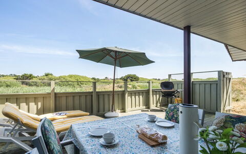 Inra - 400M from the Sea: Hus, Tag, Hjem, Sommerhus, Estate, Stuehus, Villa, Veranda, Sidespor