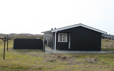 Eikka - 600M from the Sea: Busk, Urban Design, Bunddække, Mursten, Lejlighed, Estate, Murværk, Altan, Landscaping