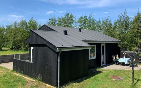 Patrice - 2Km from the Sea: Møbel, Indretning, Stol, Gulvbelægning, Bord, Udvej, Etage, Loft, Værelse, Eco Hotel