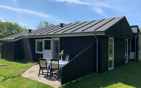 Patrice - 2Km from the Sea: Møbel, Indretning, Stol, Gulvbelægning, Bord, Udvej, Etage, Loft, Værelse, Eco Hotel