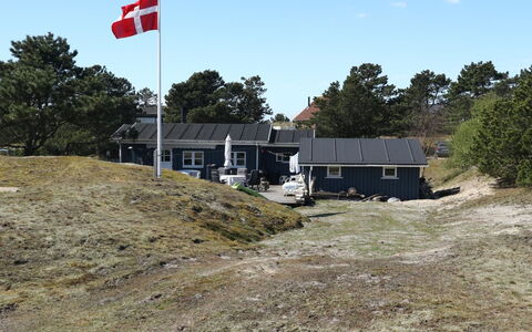 Afkar - 900M from the Sea: Hus, Hjem, Tag, Boligområde, Sommerhus, Estate, Stuehus, Lawn, Landscaping, Sidespor