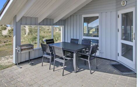 Wikar - 50M from the Sea: Arkitektur, Tag, Hjem, Kompositmateriale, Dagslys, Sidespor, Indkørsel