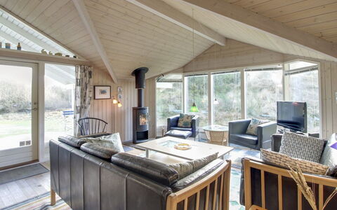 Klint - 1.7Km from the Sea: Tag, Hus, Land Lot, Hjem, Sommerhus, Estate, Garden Bygninger, Skygge, Bjælkehytte, Landscaping