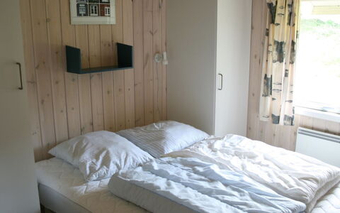 Klint - 1.7Km from the Sea: Tag, Hus, Land Lot, Hjem, Sommerhus, Estate, Garden Bygninger, Skygge, Bjælkehytte, Landscaping