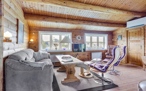 Anton - 1.5Km from the Sea: Sommerhus, Hjem, Hus, Tag, Veranda, Estate, Sidespor, Garden Bygninger, Stuehus, Gård