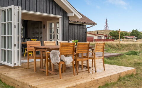 Urcu - 475M from the Sea: Møbel, Indretning, Stol, Gulvbelægning, Bord, Udvej, Etage, Loft, Værelse, Eco Hotel