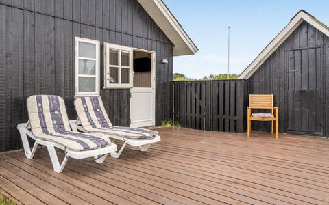 Urcu - 475M from the Sea: Møbel, Indretning, Stol, Gulvbelægning, Bord, Udvej, Etage, Loft, Værelse, Eco Hotel