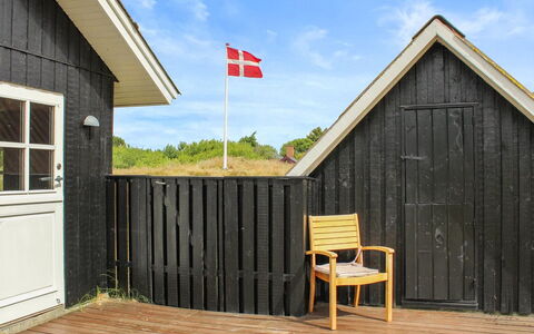 Urcu - 475M from the Sea: Møbel, Indretning, Stol, Gulvbelægning, Bord, Udvej, Etage, Loft, Værelse, Eco Hotel