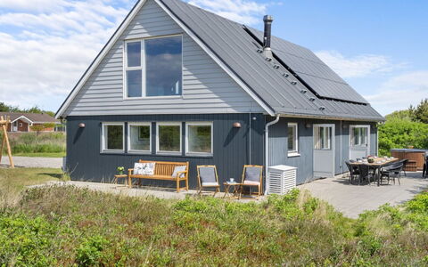 Taio - 500M from the Sea: Busk, Urban Design, Bunddække, Mursten, Lejlighed, Estate, Murværk, Altan, Landscaping