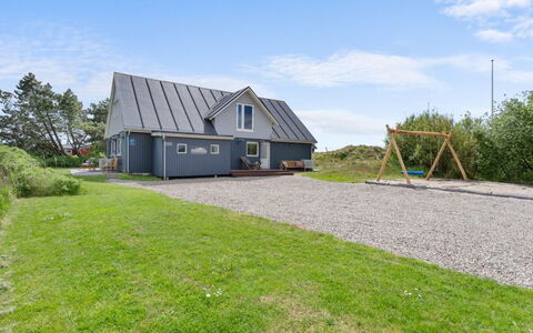 Taio - 500M from the Sea: Estate, Farm