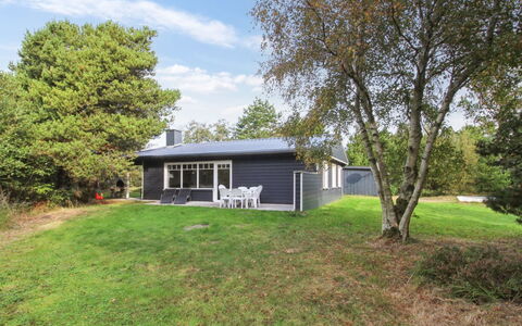Heidie - 3.0Km from the Sea: Græs, Hus, Tag, Hjem, Sommerhus, Busk, Land Lot, Landdistrikt, Stuehus, Bunddække