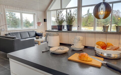 Lima - 3.5Km from the Sea: Tag, Hus, Land Lot, Hjem, Sommerhus, Estate, Garden Bygninger, Skygge, Bjælkehytte, Landscaping