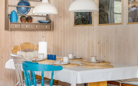 Granke - 3.8Km from the Sea: Tag, Hus, Land Lot, Hjem, Sommerhus, Estate, Garden Bygninger, Skygge, Bjælkehytte, Landscaping