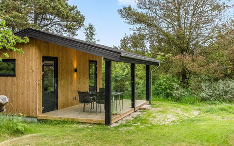 Saxi - 2.6Km from the Sea: Sommerhus, Garden Bygninger, Skur, Bjælkehytte, Sidespor, Stuehus, Gård, Veranda, Hårdttræ, Backyard