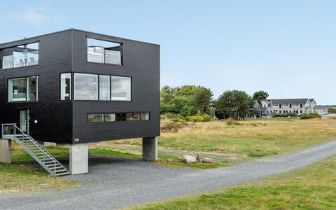 Leto - 2Km from the Sea: Græs, Hus, Tag, Hjem, Sommerhus, Busk, Land Lot, Landdistrikt, Stuehus, Bunddække
