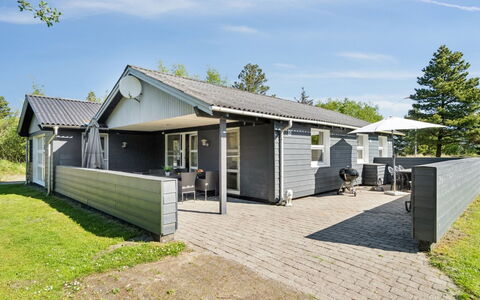 Glenna - 1.8Km from the Sea: Græs, Hus, Tag, Hjem, Sommerhus, Busk, Land Lot, Landdistrikt, Stuehus, Bunddække