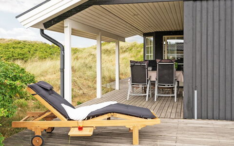 Aise - 75M from the Sea: Tag, Land Lot, Sommerhus, Hjem, Landdistrikt, Skur, Sidespor, Garden Bygninger, Bjælkehytte, Hytte