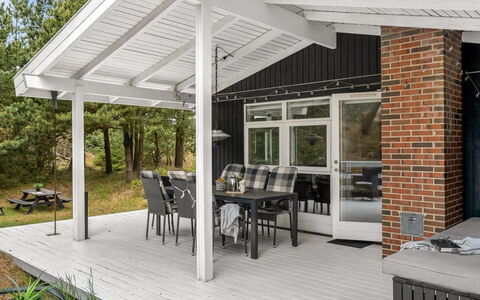 Galathea - 800M from the Sea: Træ, Veranda, Tag, Dør, Hjem, Skygge, Dæk, Gårdhave, Udendørs Struktur, Sidespor